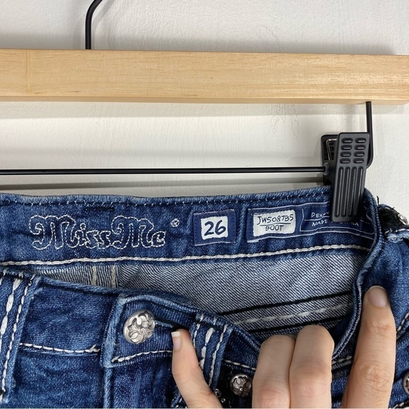 Miss Me Boot Cut Beaded Jeweled Moto‎ Biker Dark Wash Denim Blue Jeans Size 26 - Picture 3 of 6